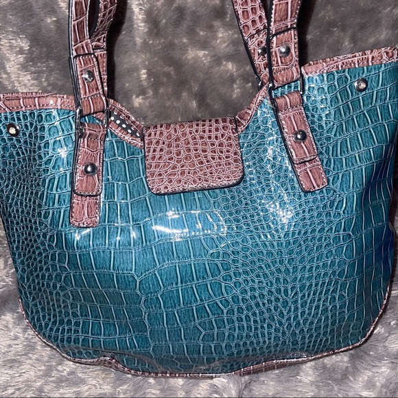 G by Guess Hangbag & wallet - Picture 5 of 13